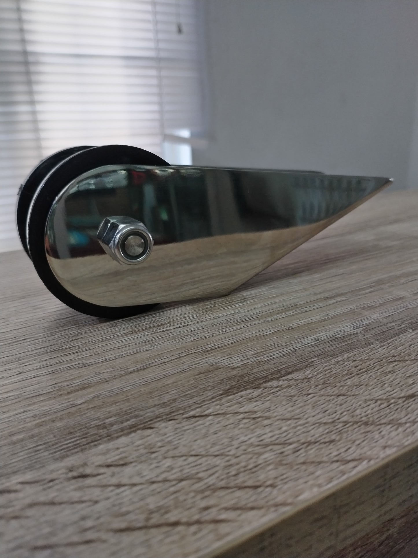 Seaflo Small Bow Roller