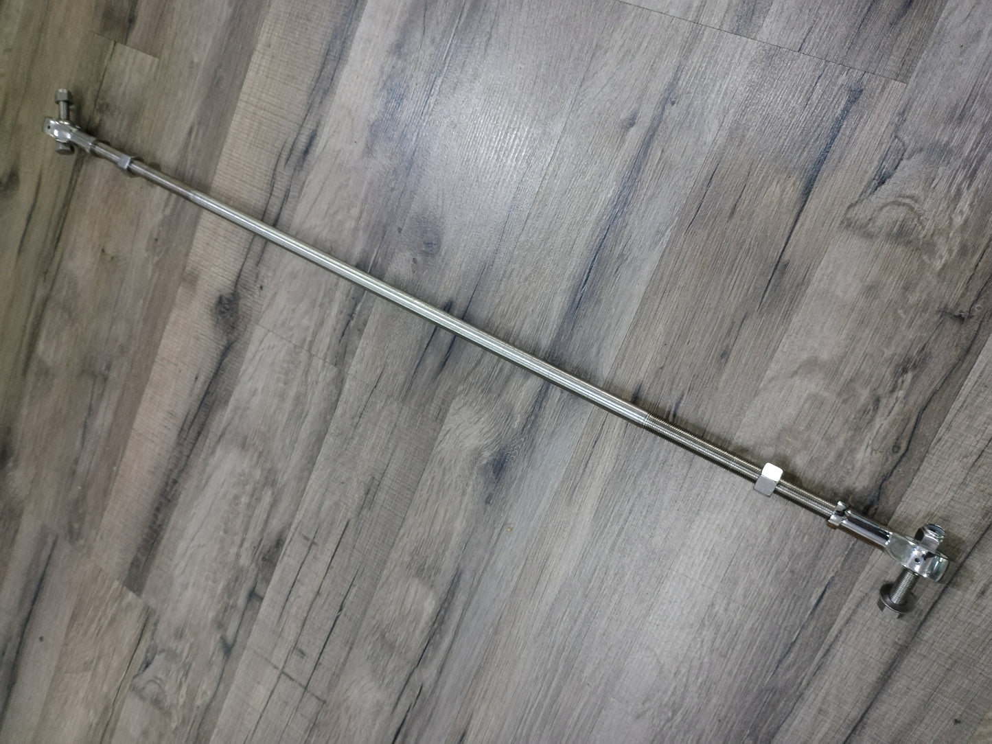Tie bar 28" to 32